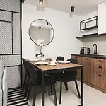Apartament Vacationclub - Port 108 *
